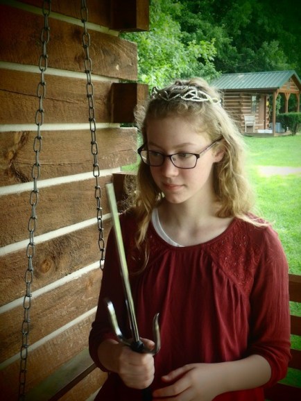 th-13878428024-549x732